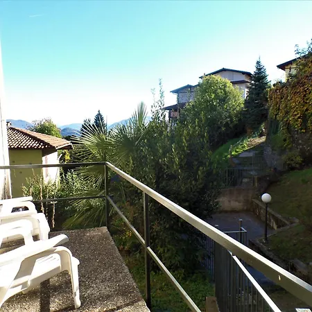 Casa Della Torre Vakantiehuis Brisino