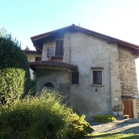 Casa Della Torre Vakantiehuis Brisino